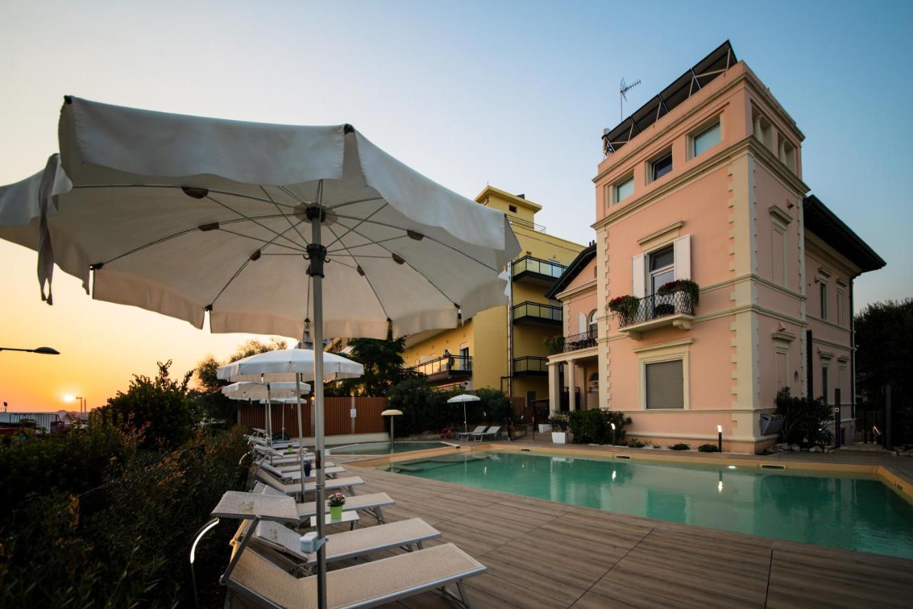 Villa Fiorita Cattolica Exterior foto