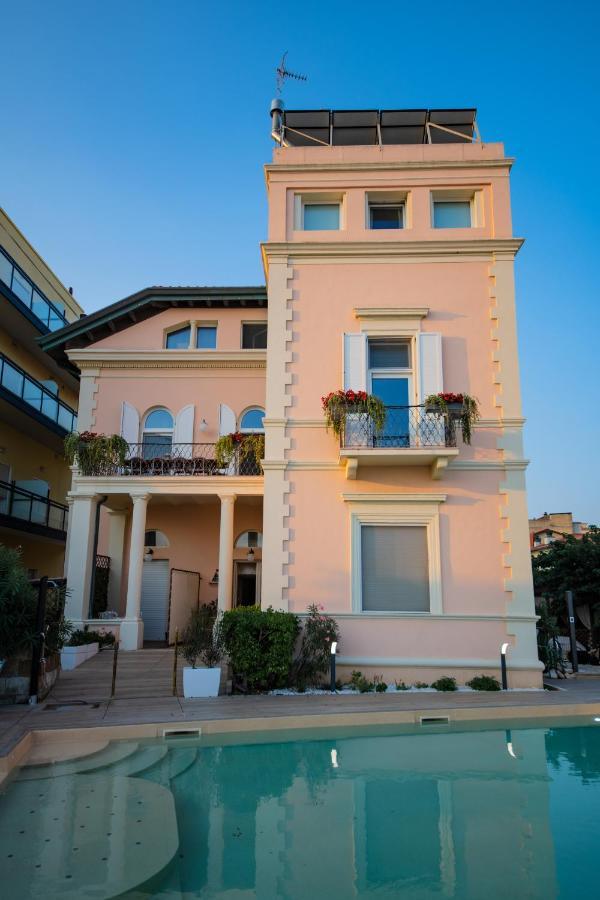 Villa Fiorita Cattolica Exterior foto